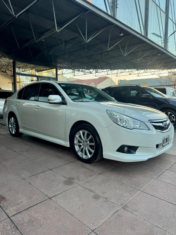 Subaru Legacy Premium — foto 3